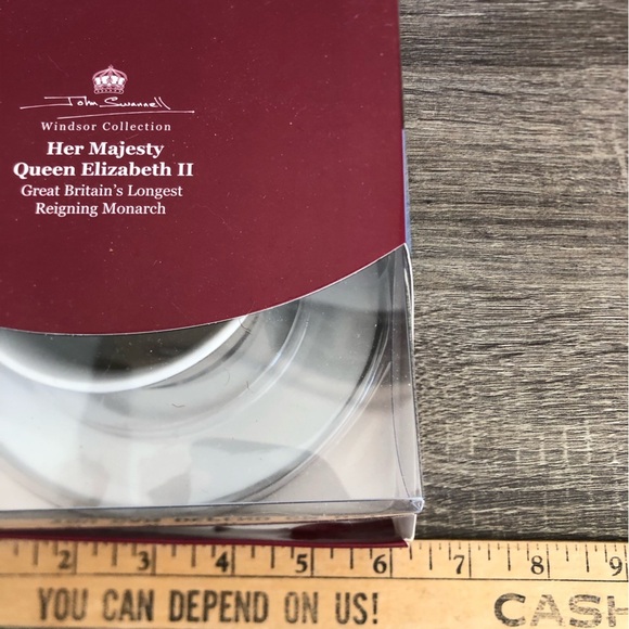 Queen Elizabeth II Collector’s Tea Cup and Saucer - Picture 10 of 12